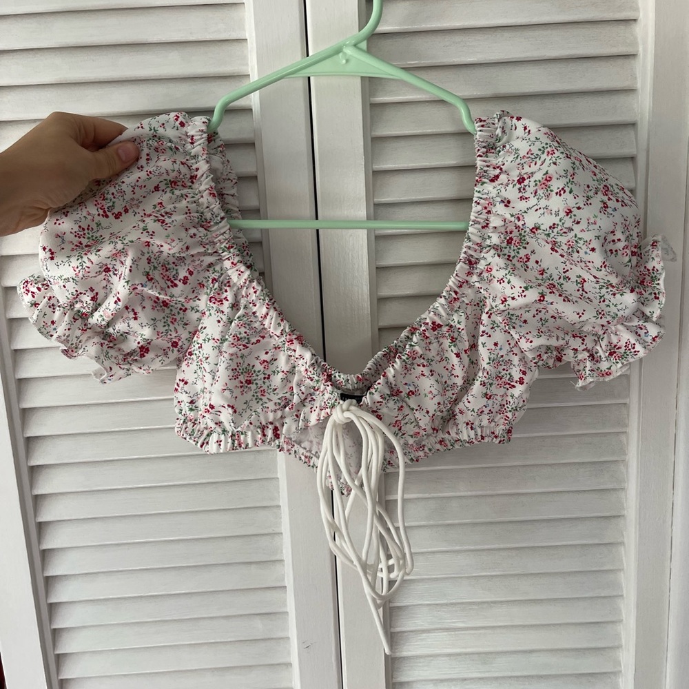 Ditsy floral crop top